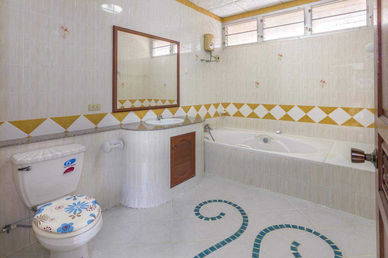Nowhere Villa Pluto Pattaya Exterior photo