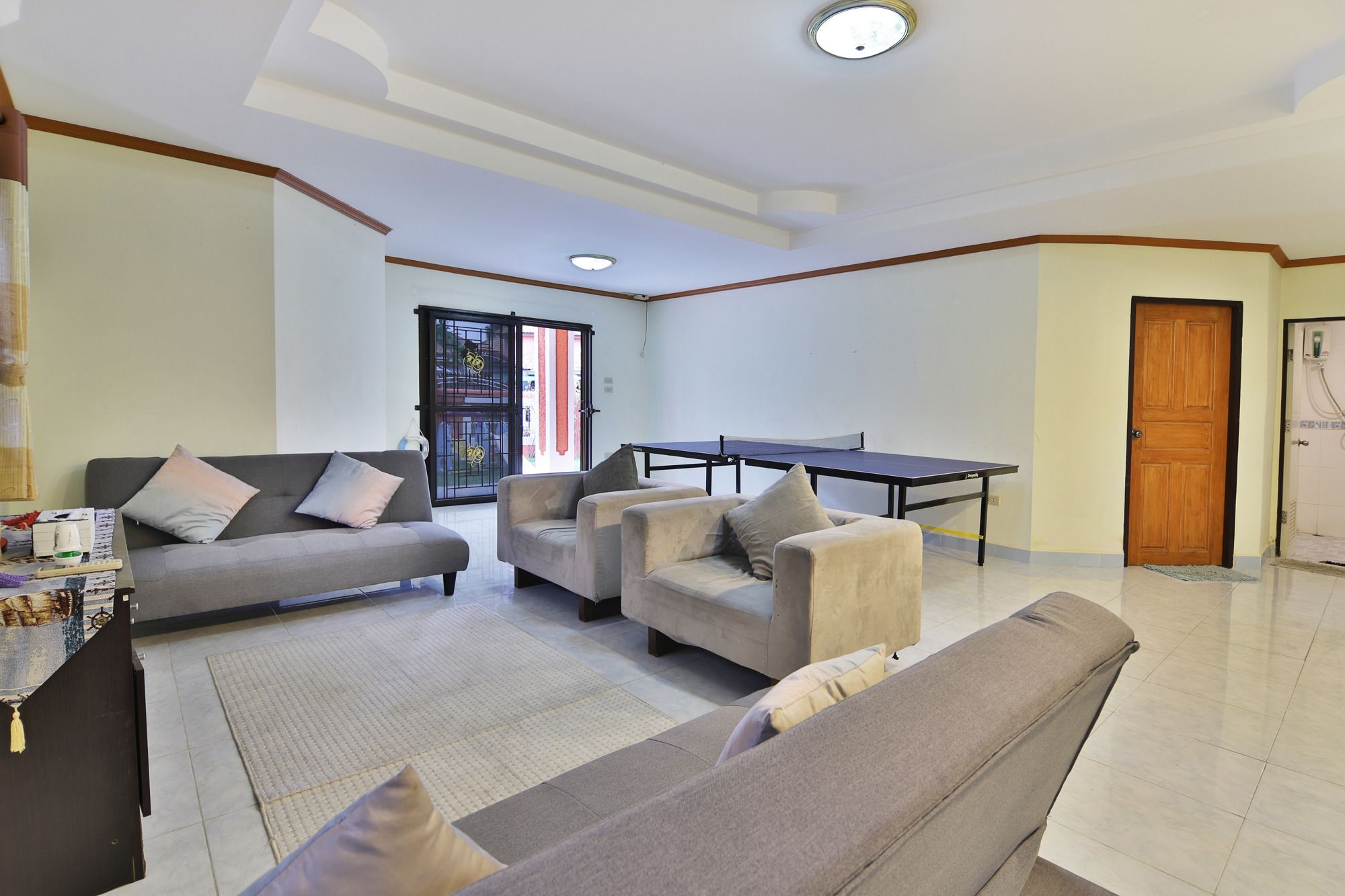 Nowhere Villa Pluto Pattaya Exterior photo